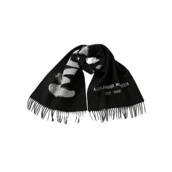NWT Alexander McQueen Logo Graffiti Graphic Wool Scarf Black White - Picture 4 of 6